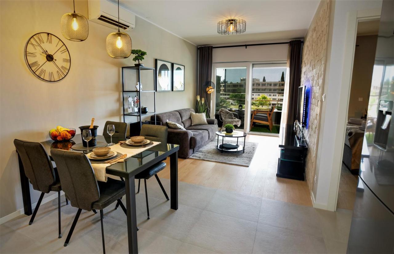 Luxury Apartment 4Seasons With Garage Split Bagian luar foto