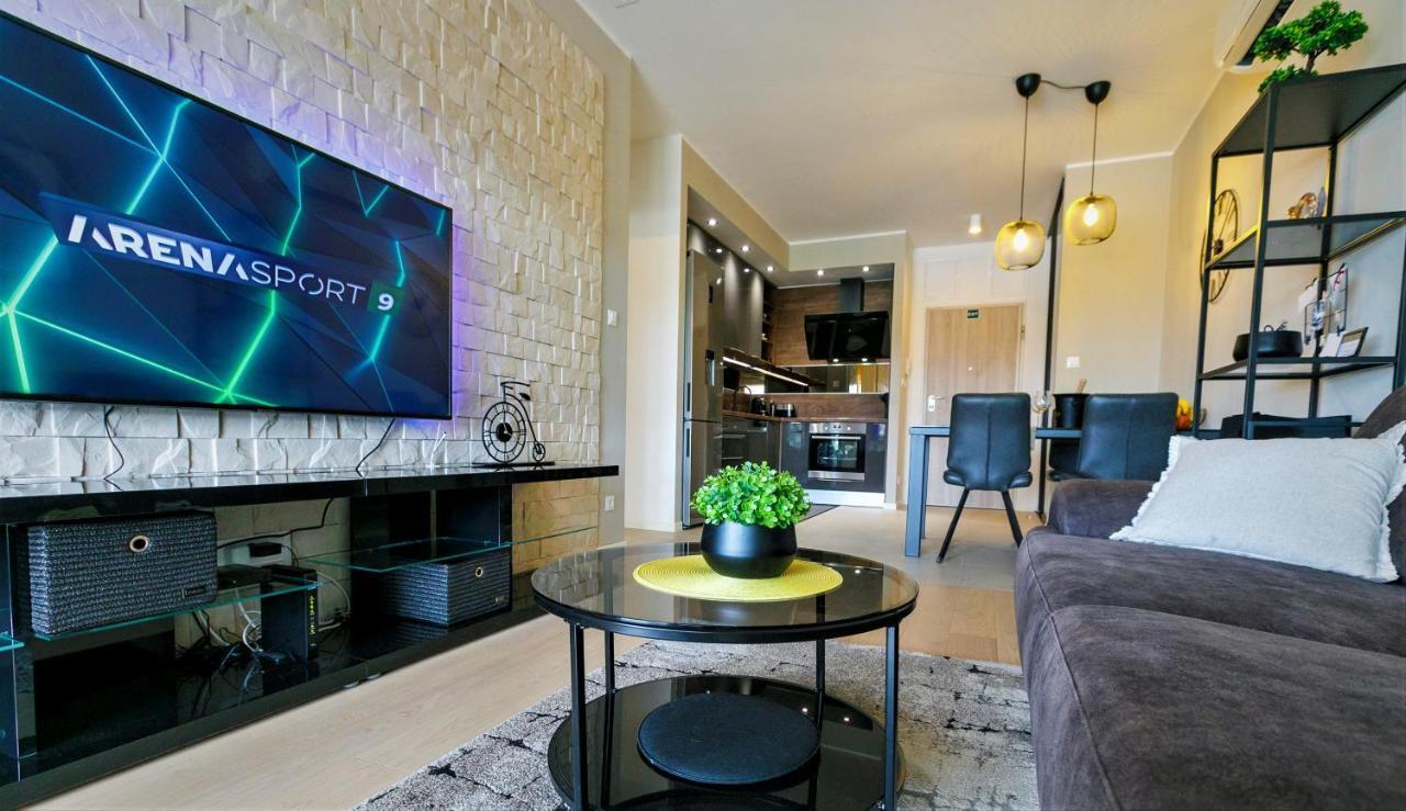 Luxury Apartment 4Seasons With Garage Split Bagian luar foto